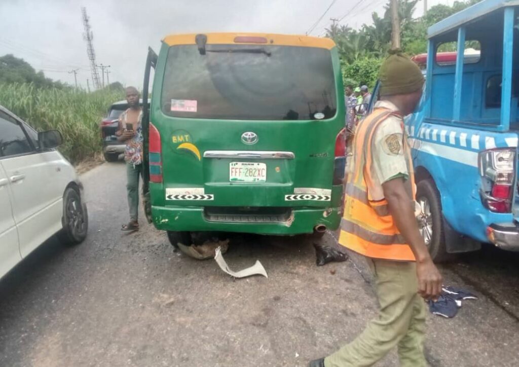 Tragedy strikes on Sagamu expressway: One feared dead, six injured